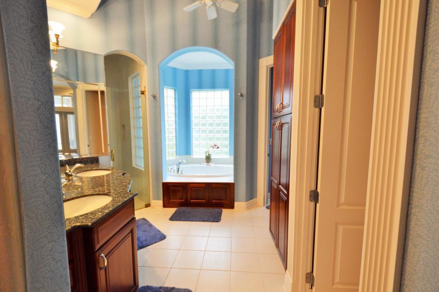 PRITCHARD POINT - Residential Lease