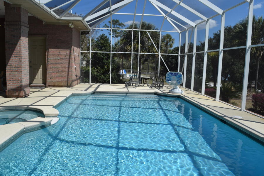 PRITCHARD POINT - Residential Lease
