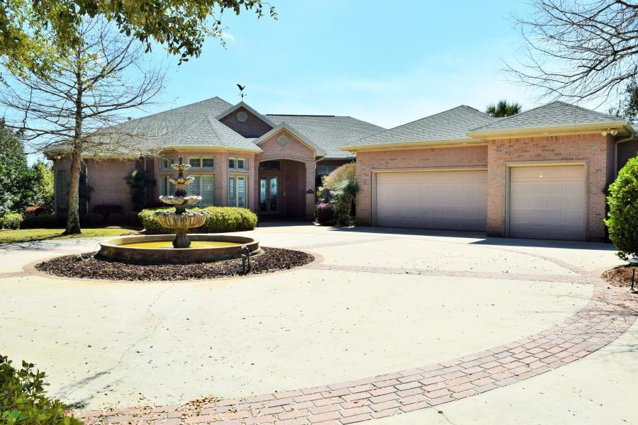 PRITCHARD POINT - Residential Lease