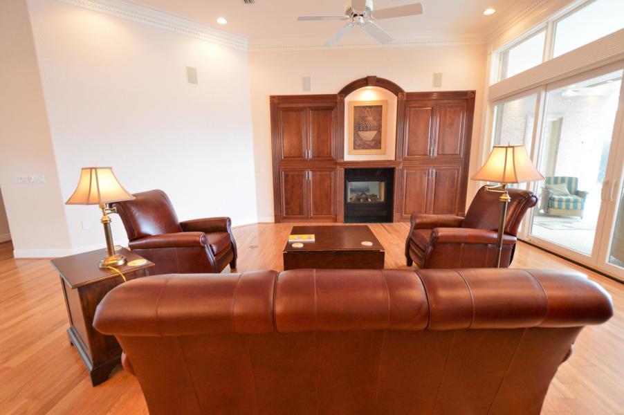 PRITCHARD POINT - Residential Lease