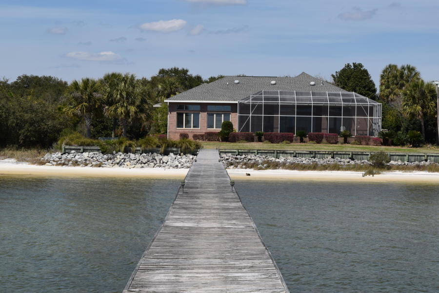 PRITCHARD POINT - Residential Lease