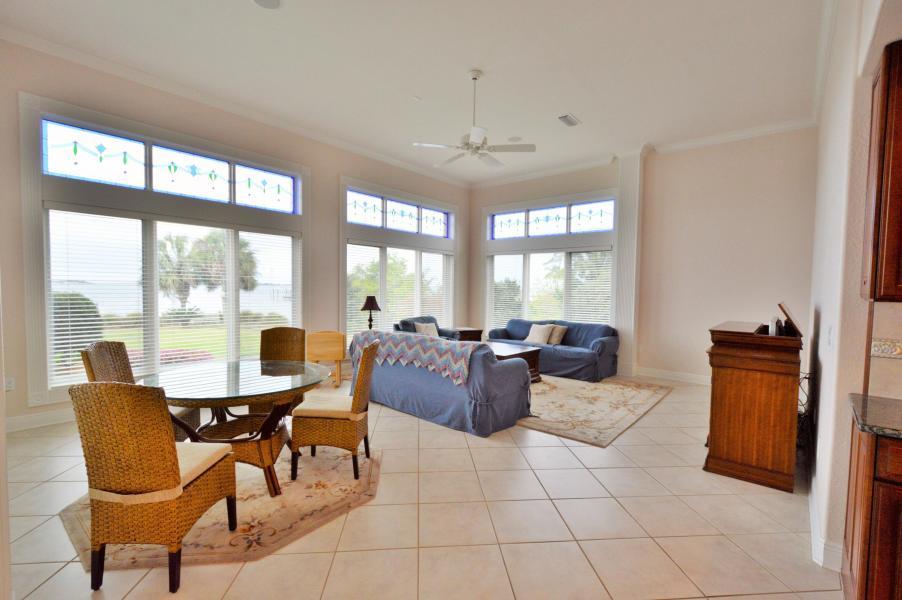 PRITCHARD POINT - Residential Lease