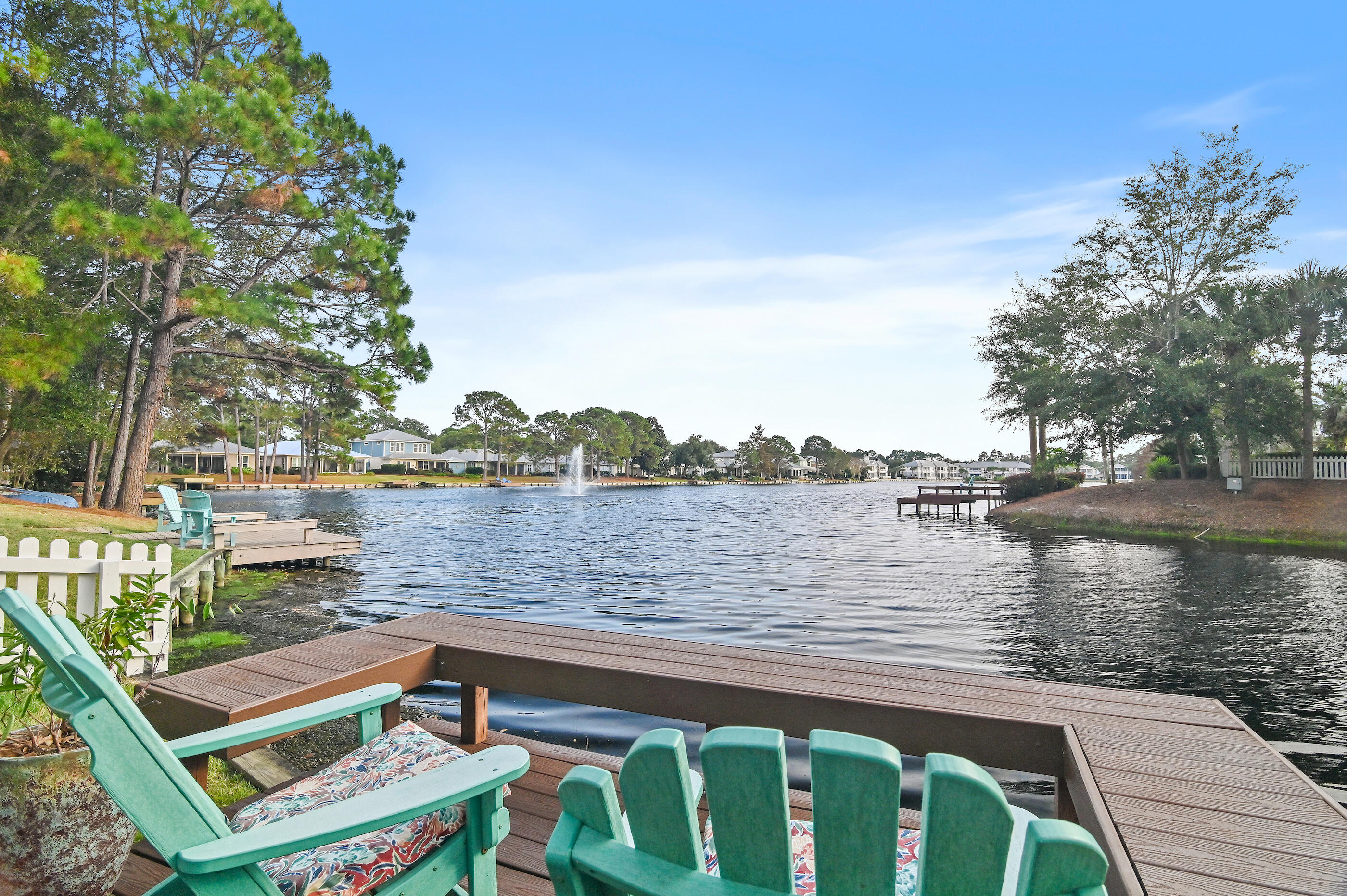 CRYSTAL LAKE - Residential