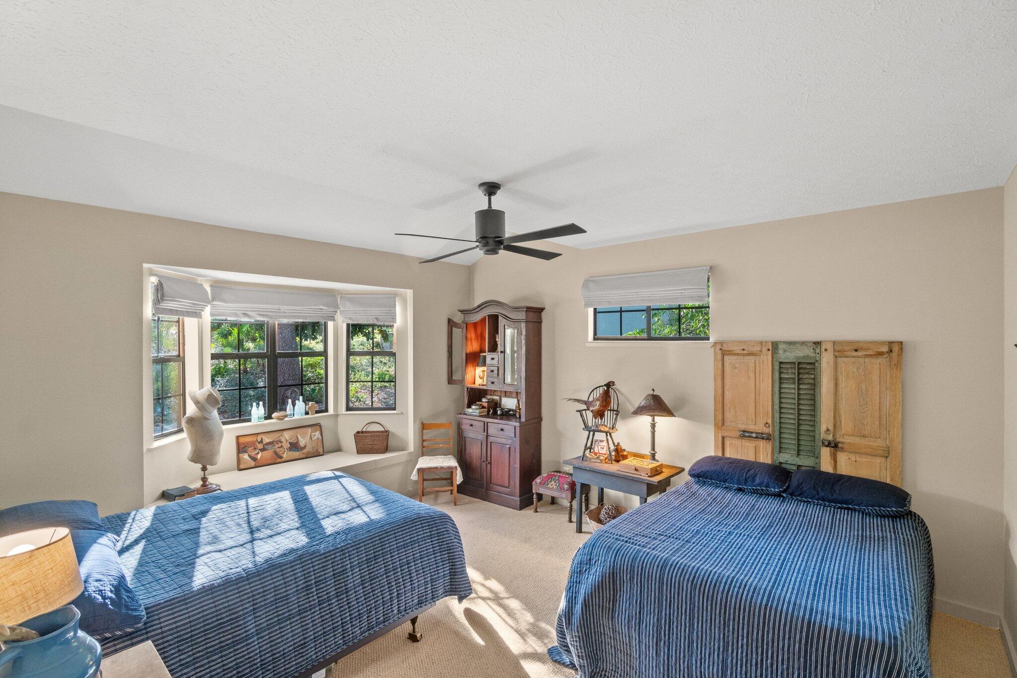 LAKE SHORE ESTATES - Residential