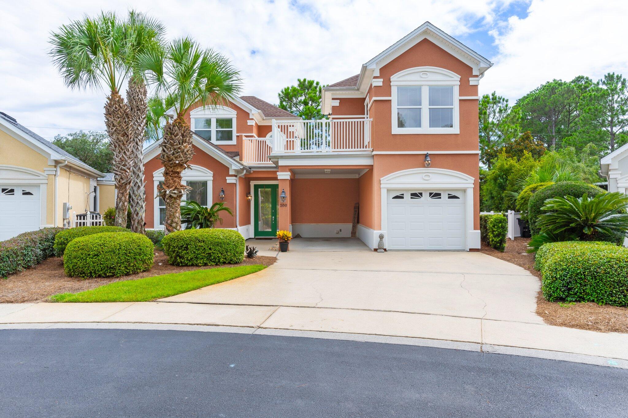 FAIRWAY VILLAS - Residential