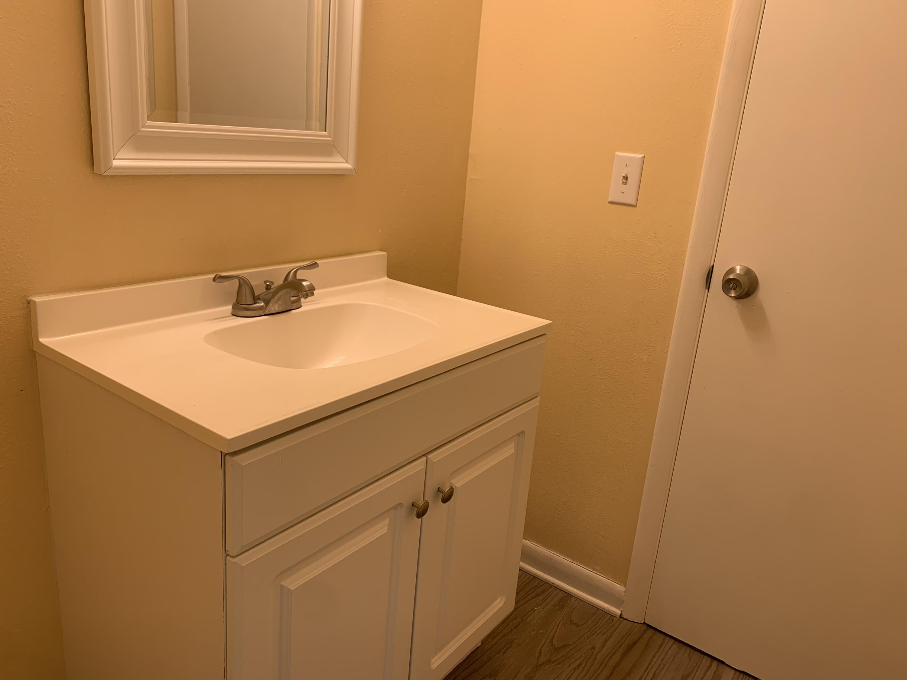 OAK WOOD T/H - Residential Lease