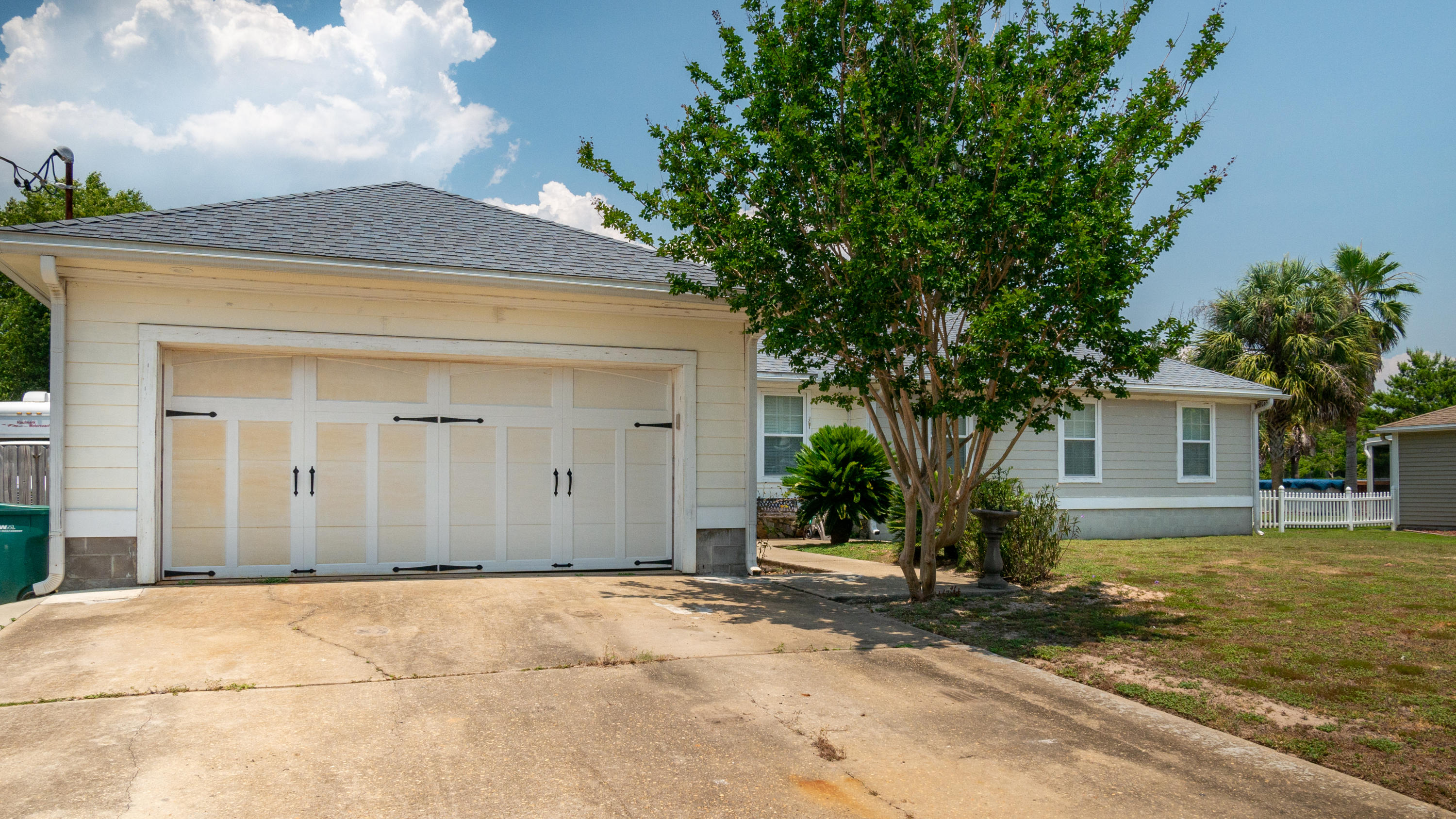 NAVARRE/BCH 1ST ADDT - Residential