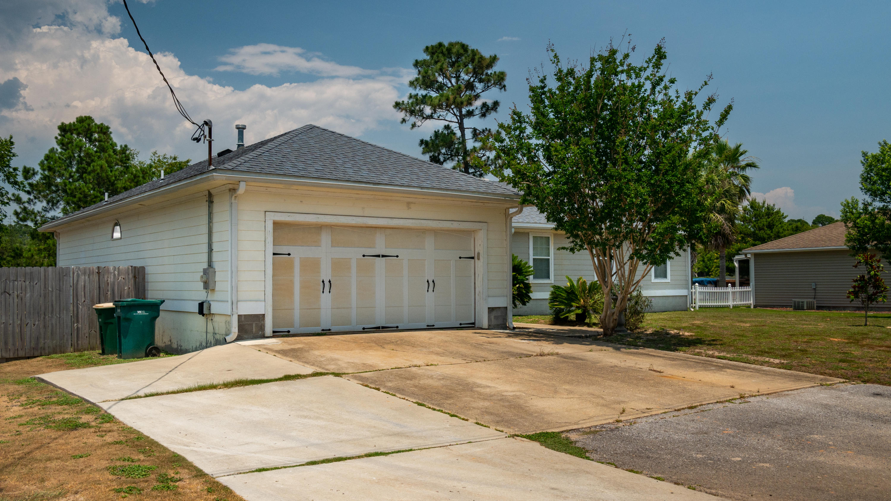 NAVARRE/BCH 1ST ADDT - Residential
