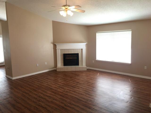 EMERALD LAKES PH 3 - Residential Lease