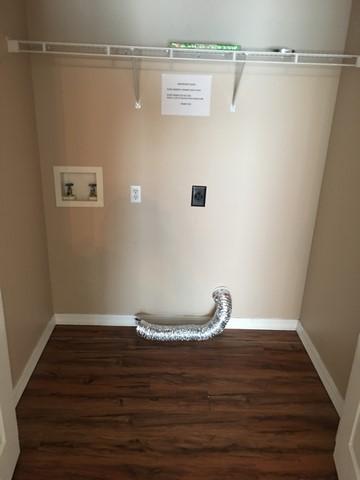 EMERALD LAKES PH 3 - Residential Lease