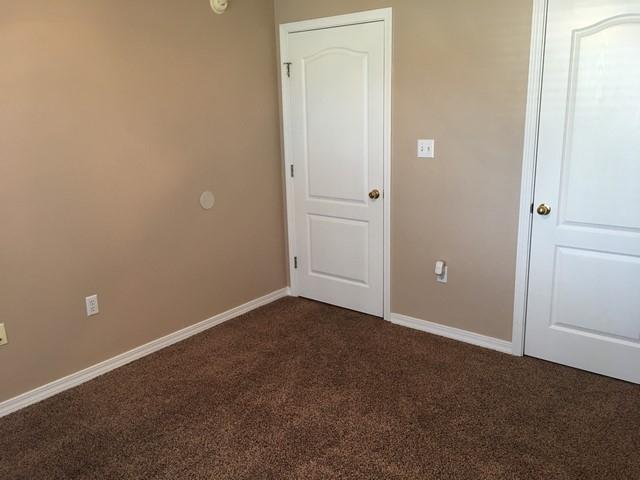 EMERALD LAKES PH 3 - Residential Lease