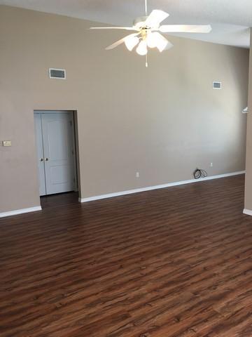 EMERALD LAKES PH 3 - Residential Lease