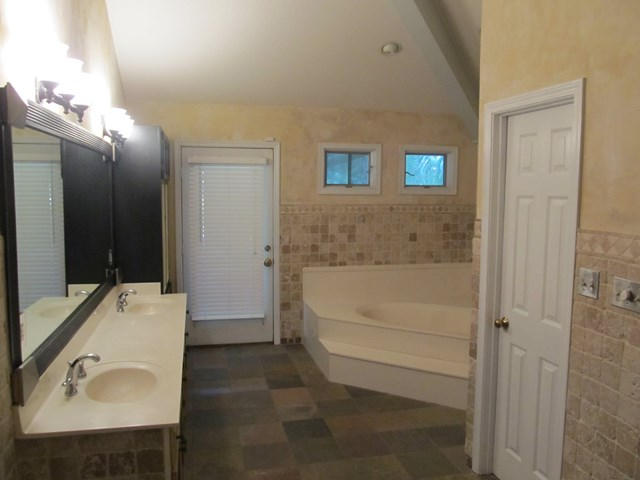 INDIAN BAYOU - Residential Lease