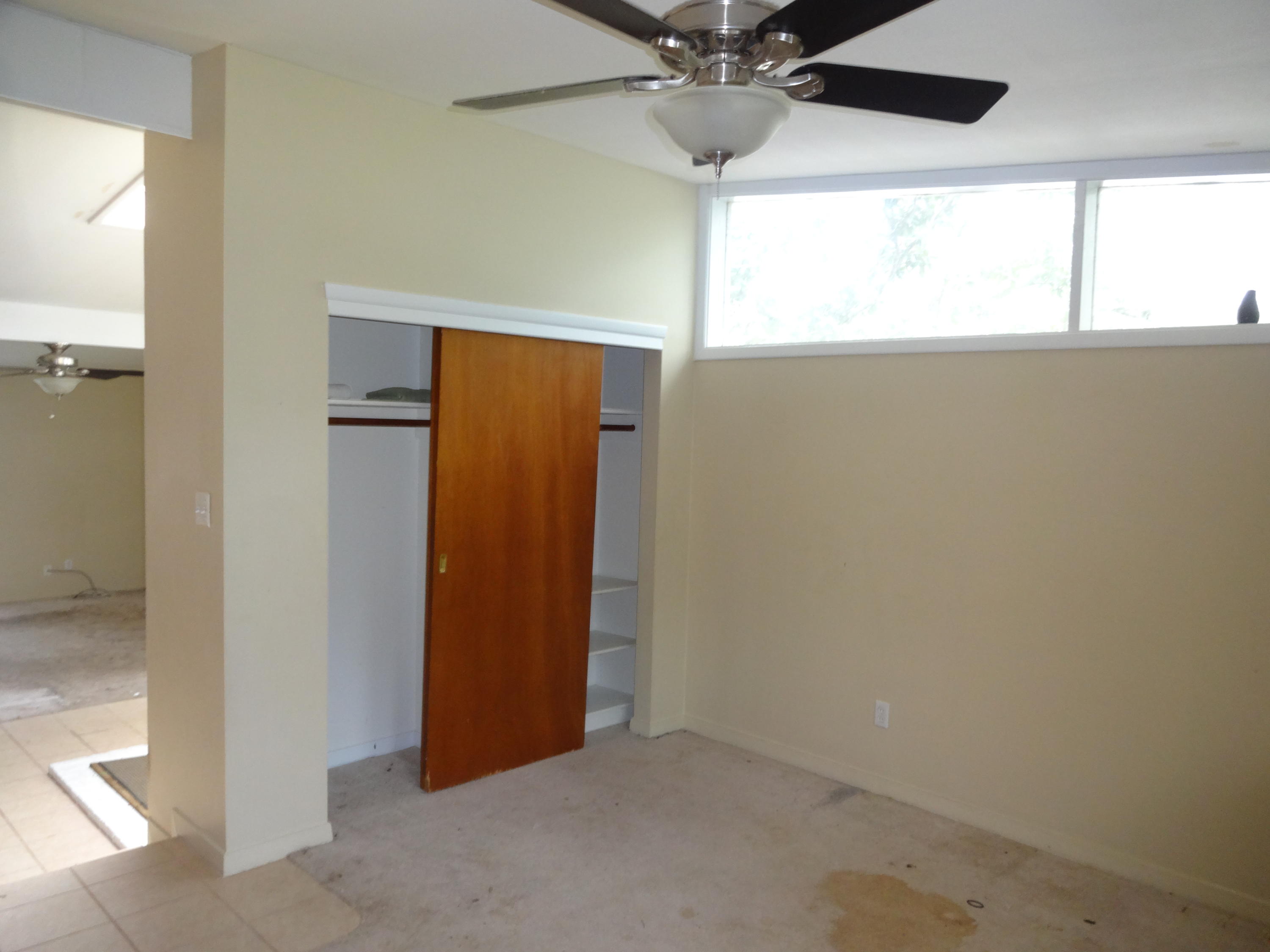 SEABREEZE 6TH ADDN LOT 4 BLK E - Residential