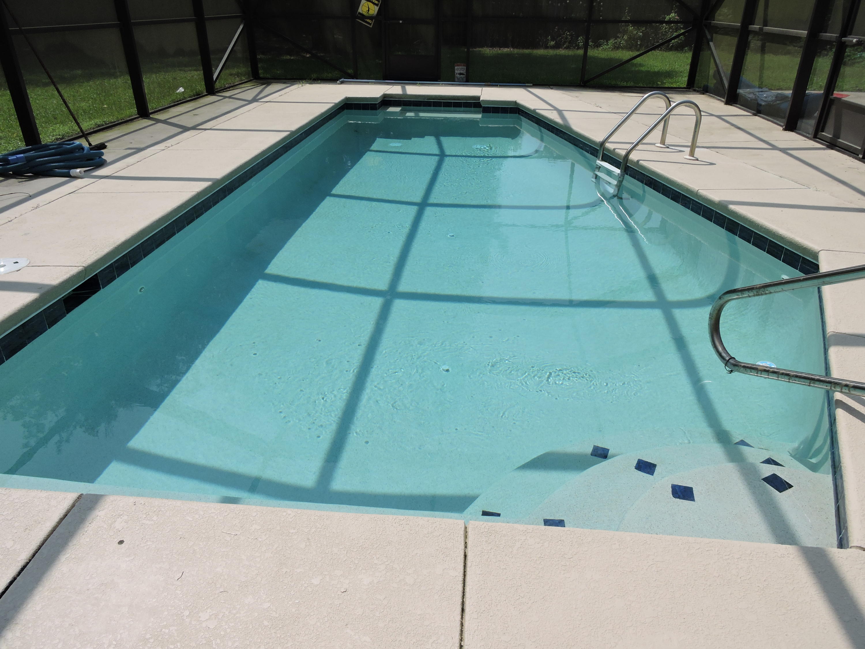 COUNTRY BREEZE ESTATES - Residential Lease