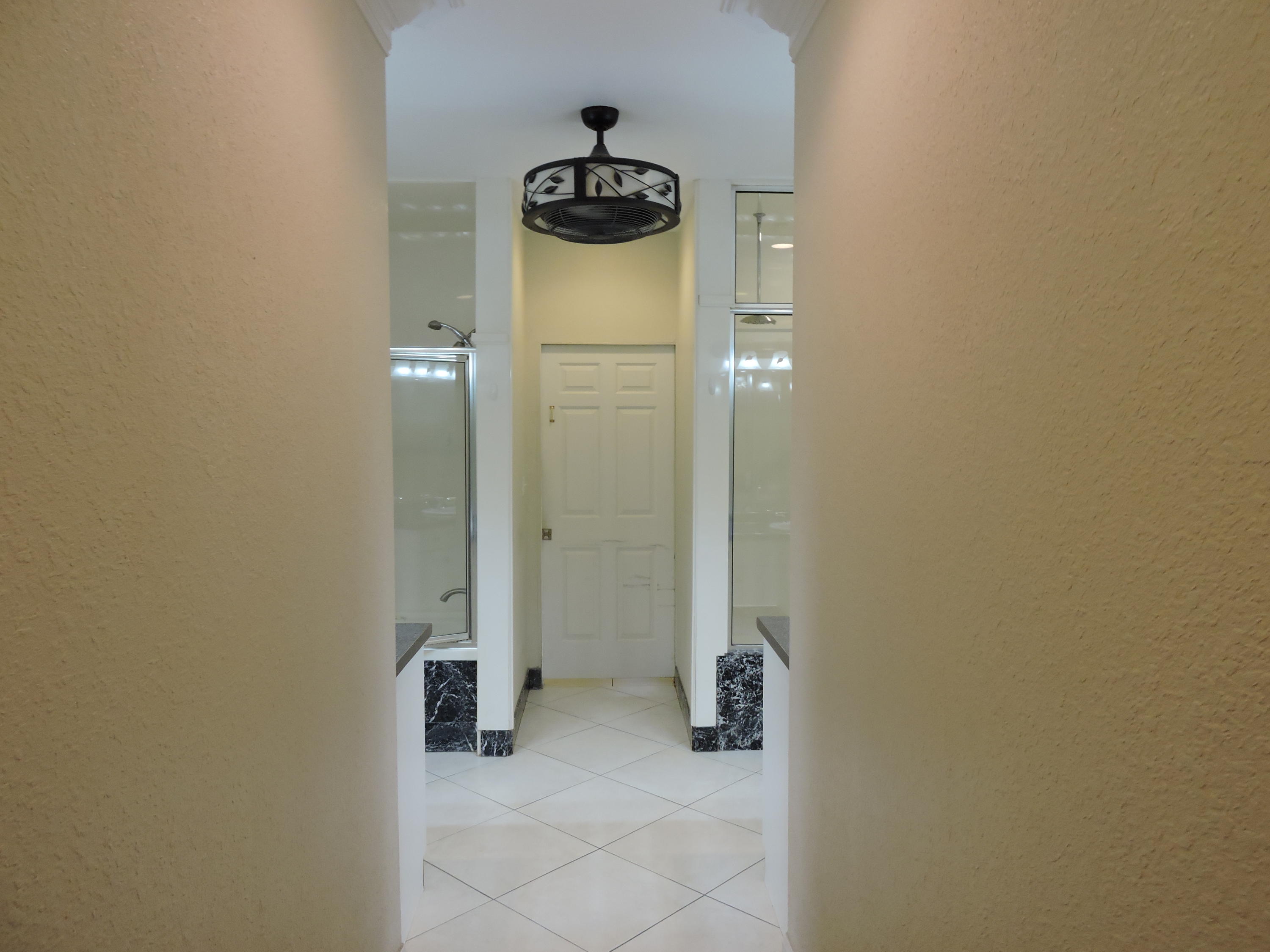 COUNTRY BREEZE ESTATES - Residential Lease