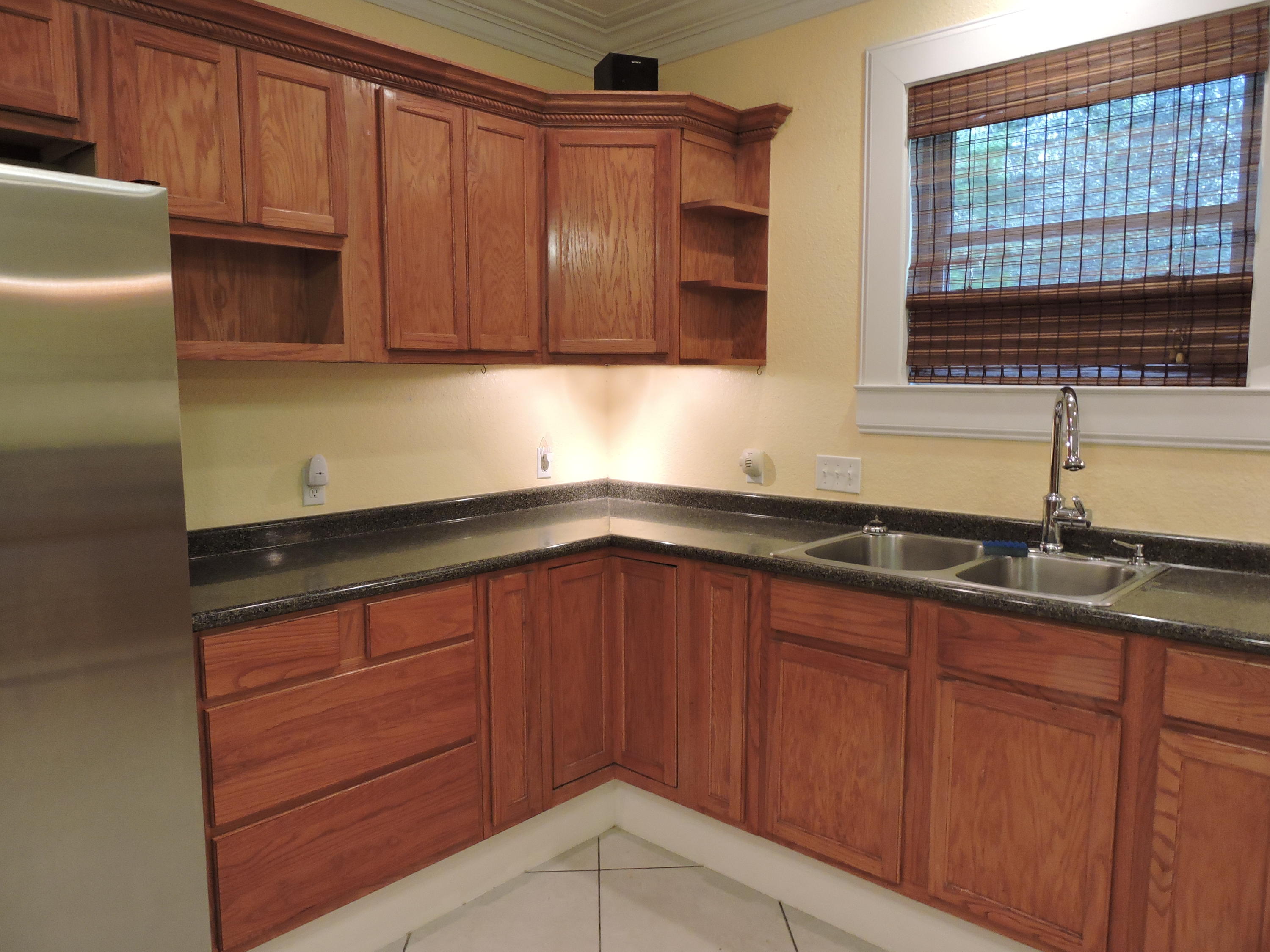 COUNTRY BREEZE ESTATES - Residential Lease
