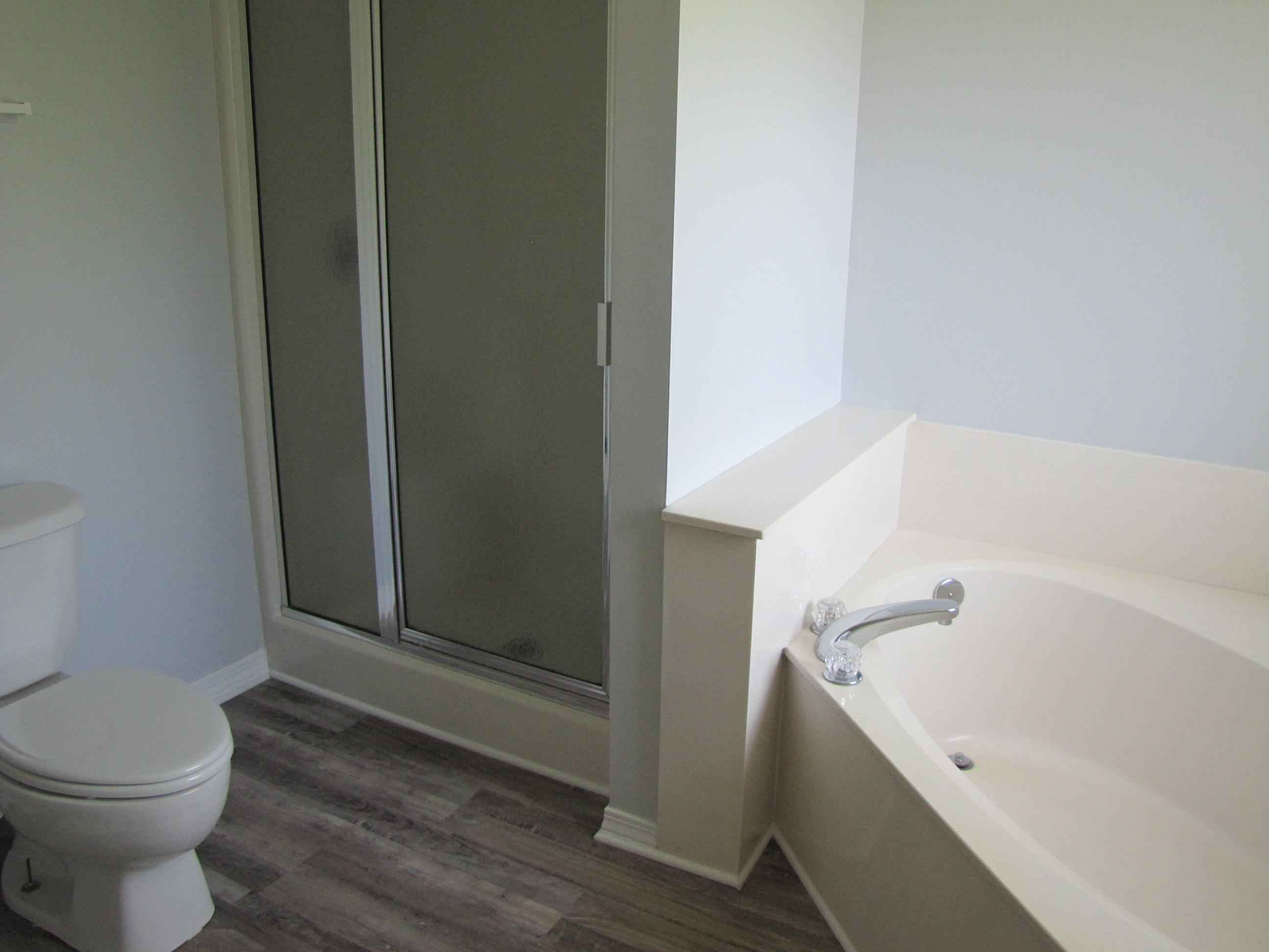 NO APPARENT SUBDIVISION - Residential Lease