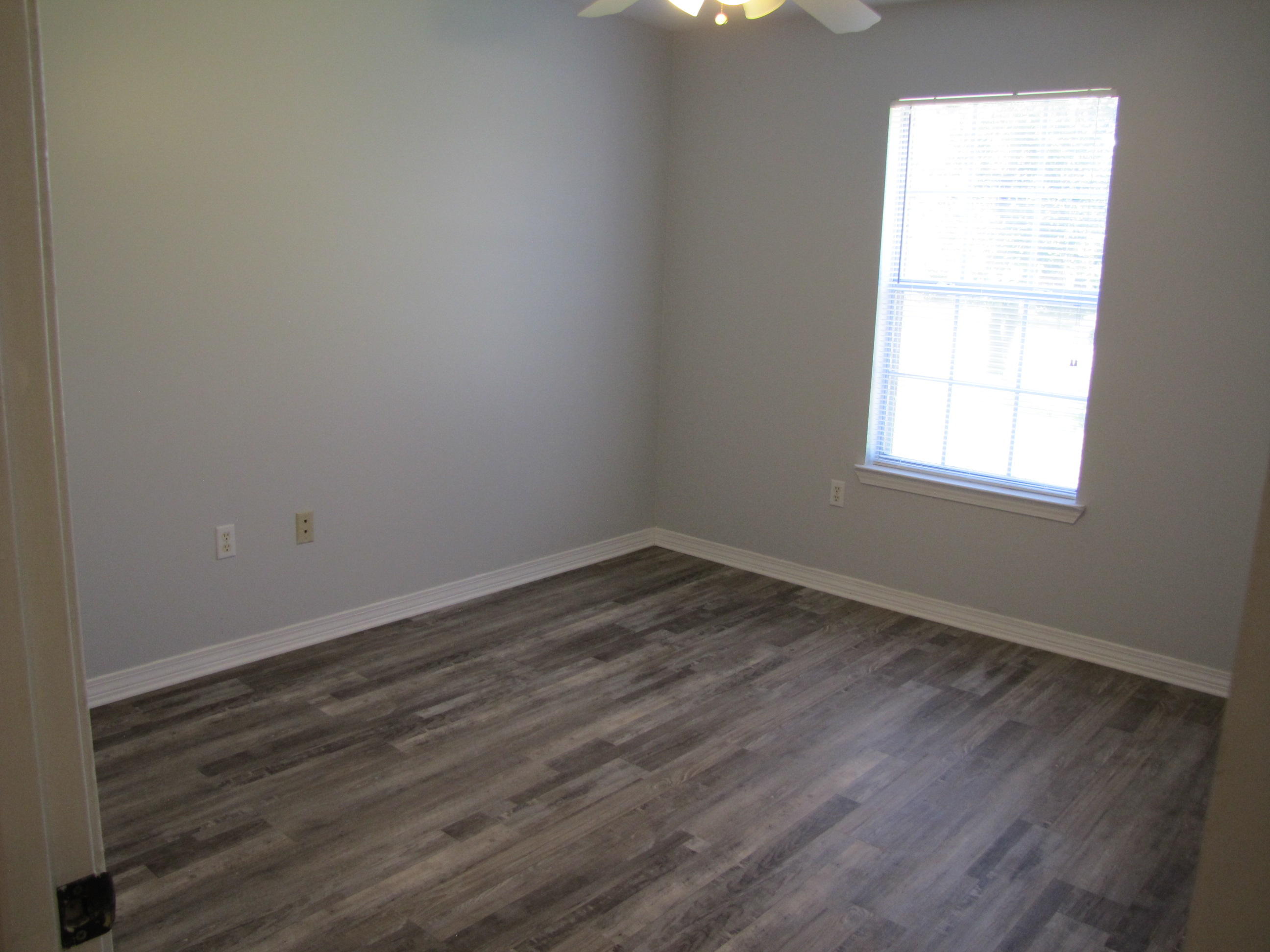 NO APPARENT SUBDIVISION - Residential Lease