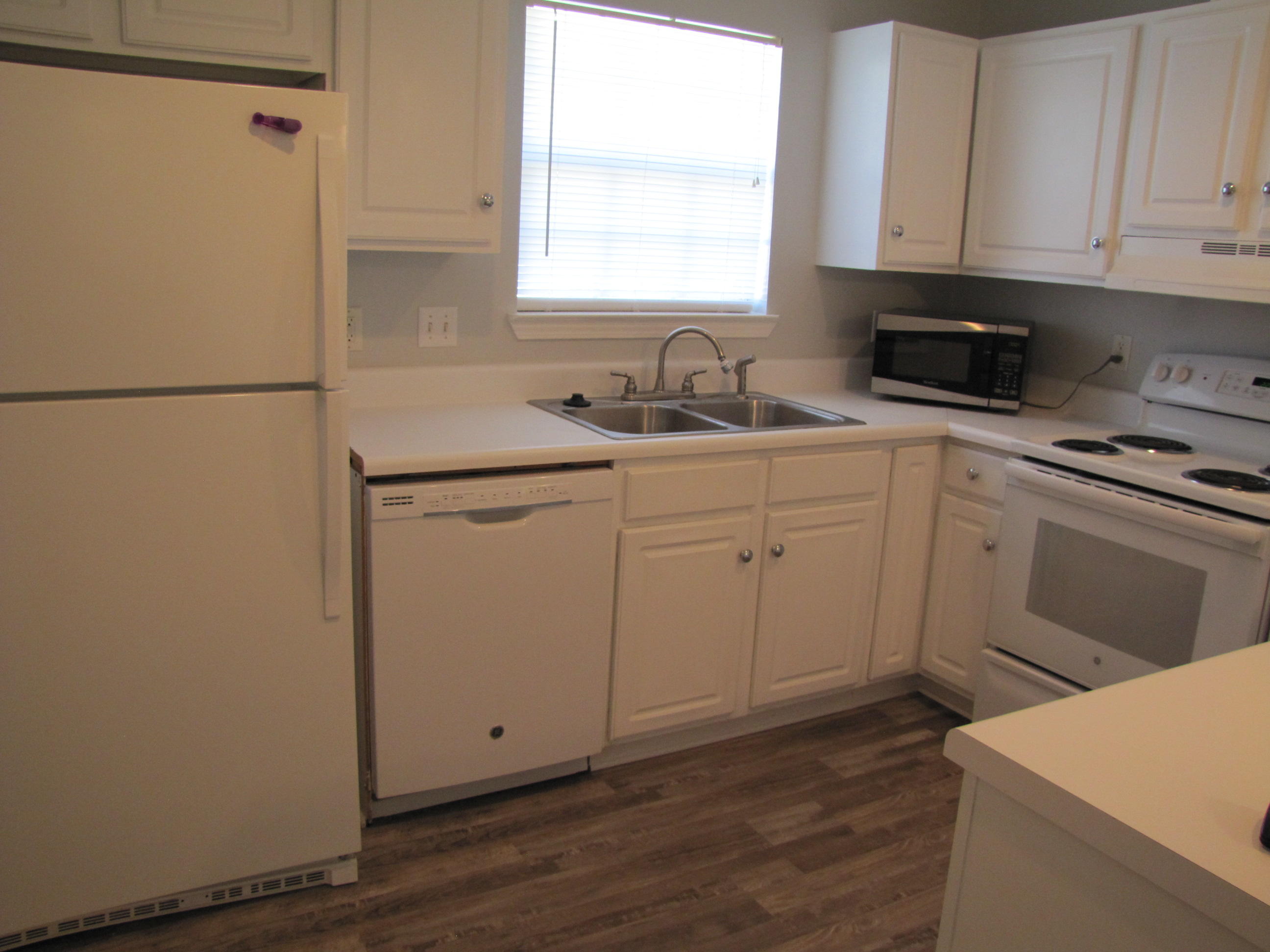 NO APPARENT SUBDIVISION - Residential Lease