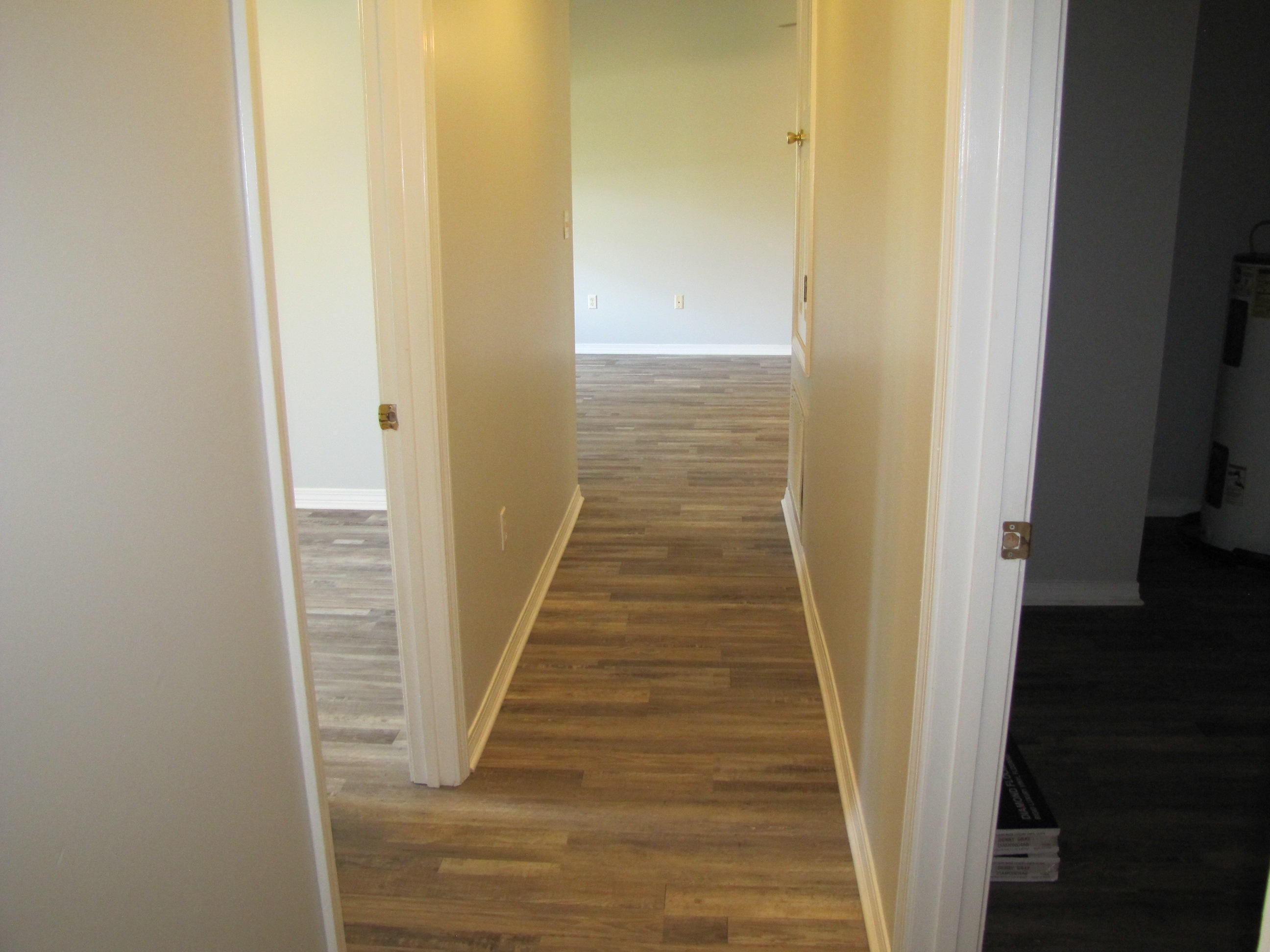 NO APPARENT SUBDIVISION - Residential Lease
