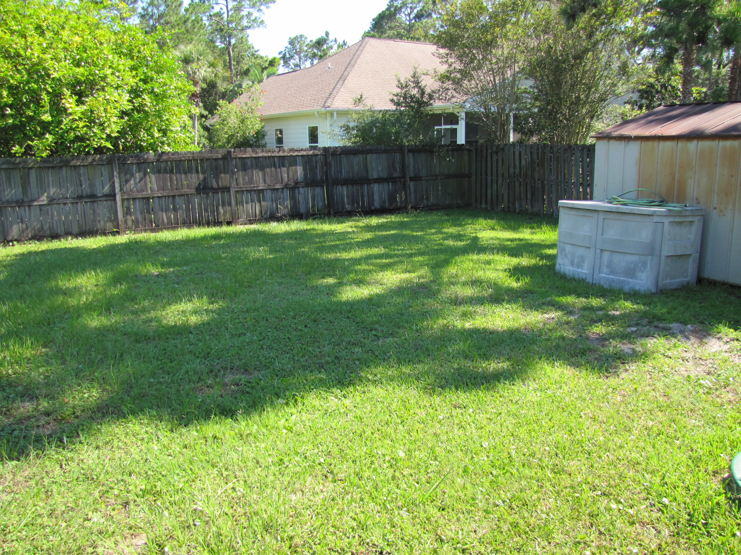 NO APPARENT SUBDIVISION - Residential Lease