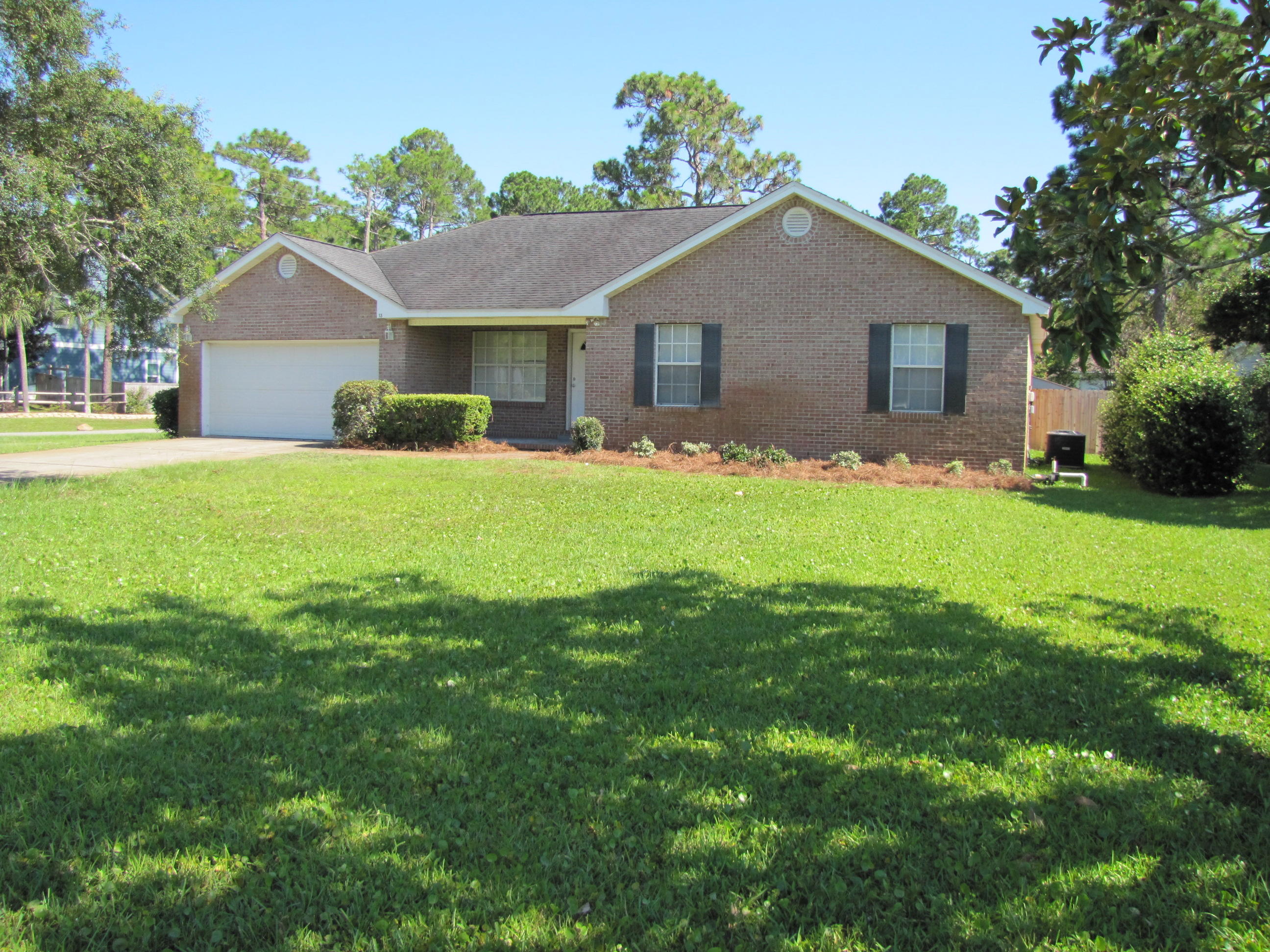 NO APPARENT SUBDIVISION - Residential Lease