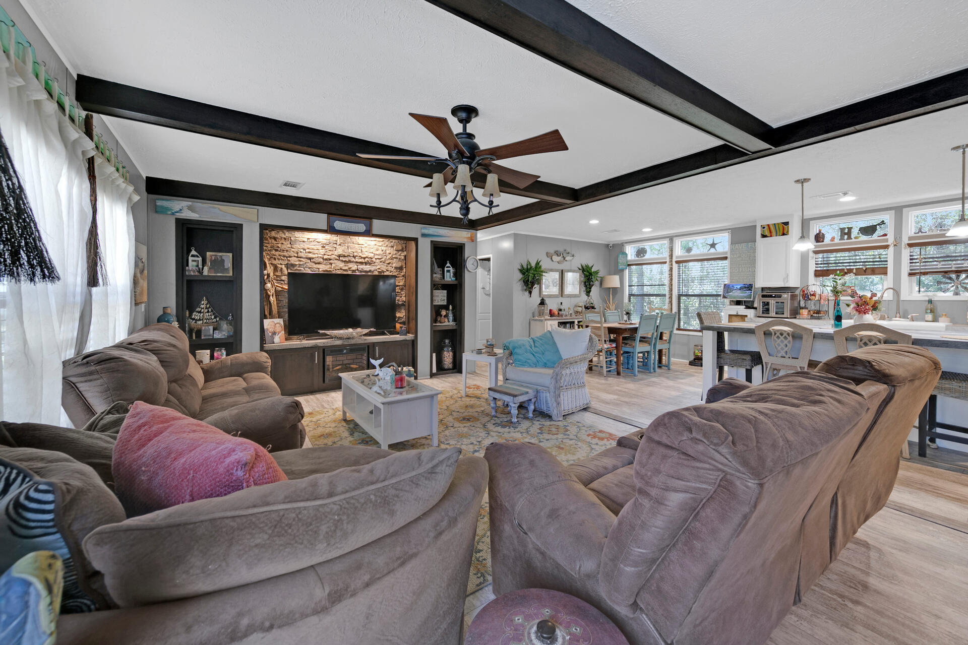 FOX DEN - Residential