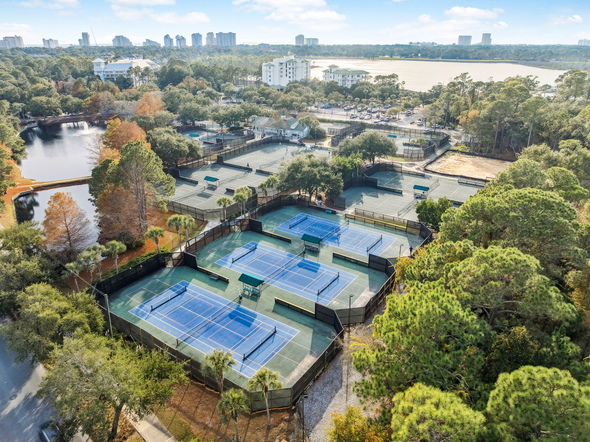 CRYSTAL LAKE II AT SANDESTIN - Residential