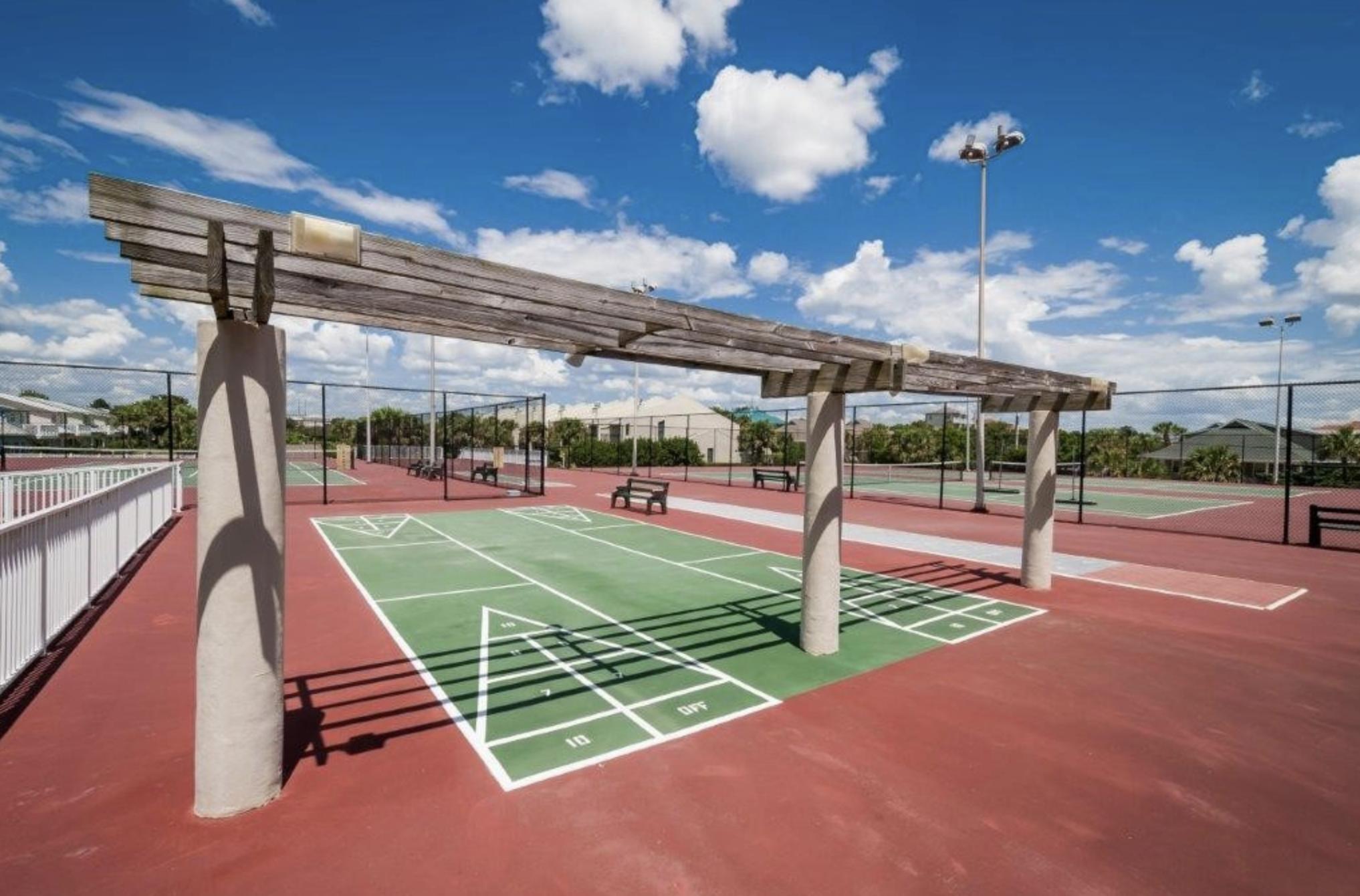 MAINSAIL CONDO PH 3 - Residential