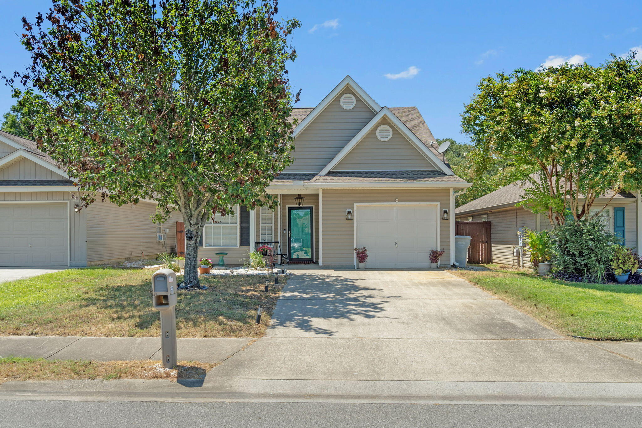 SHADOW LAKES - Residential