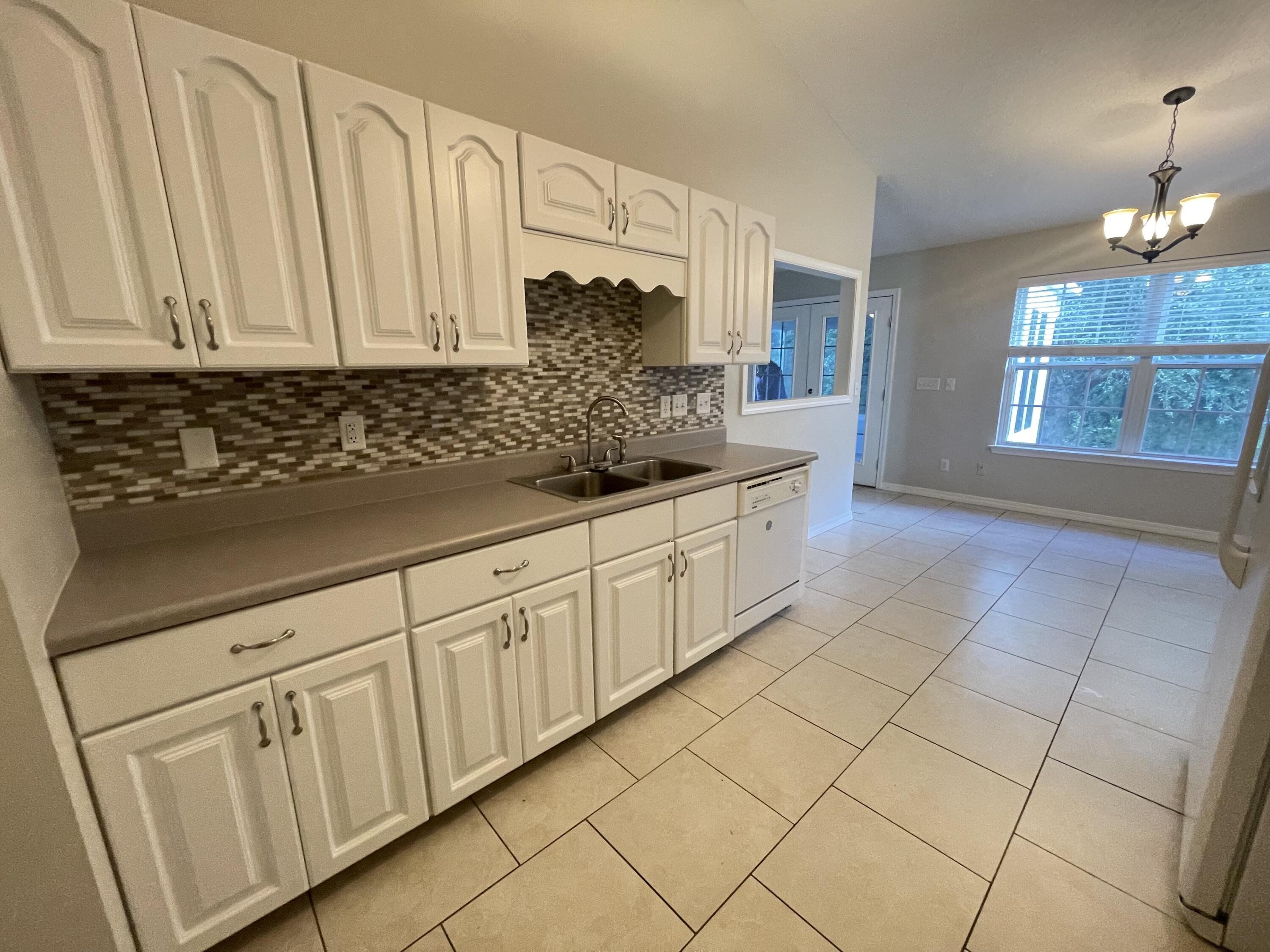 STEEPLECHASE PH 3 - Residential Lease