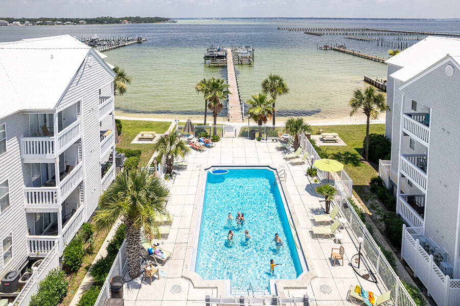 HERMITAGE CONDOMINIUM - Residential