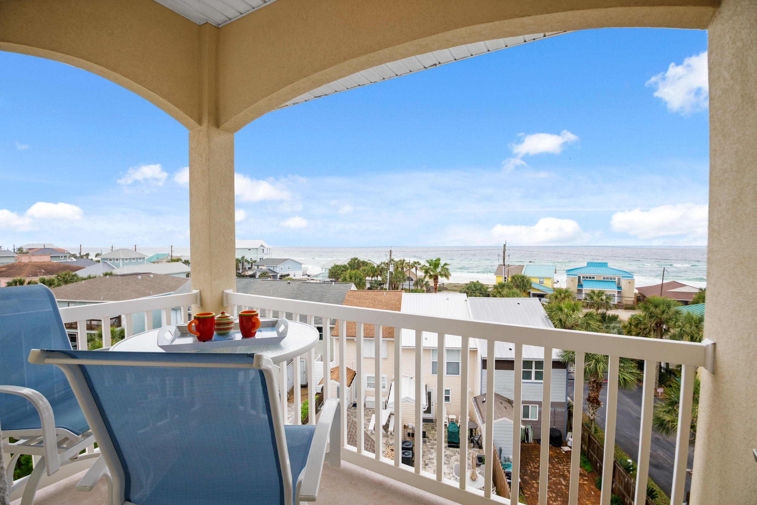 CASA DEL MAR - Residential