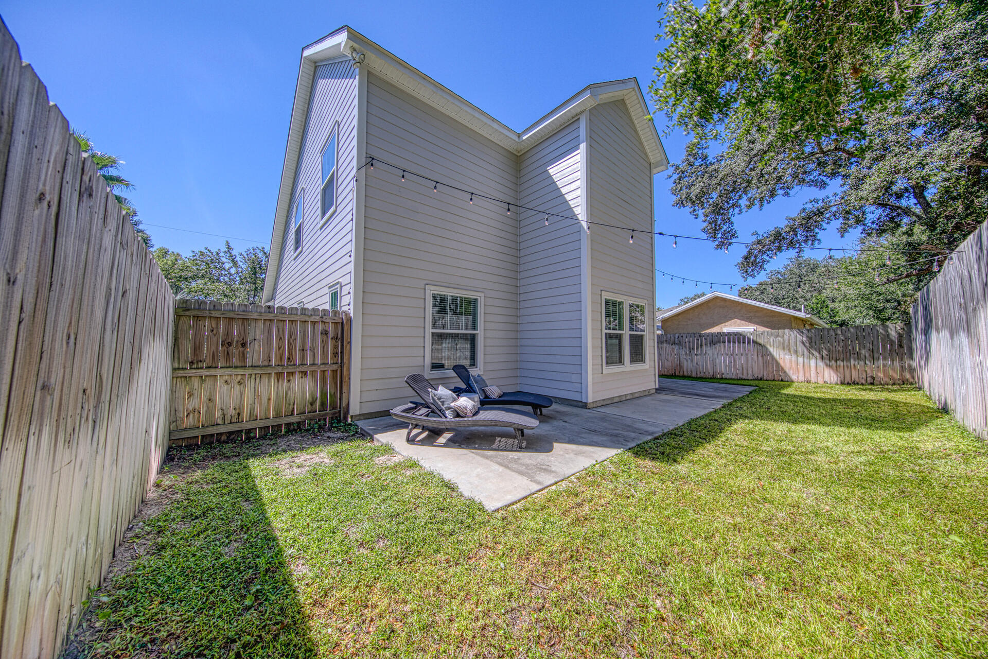 CALHOUN S/D DESTIN LOT 7 BLK B - Residential