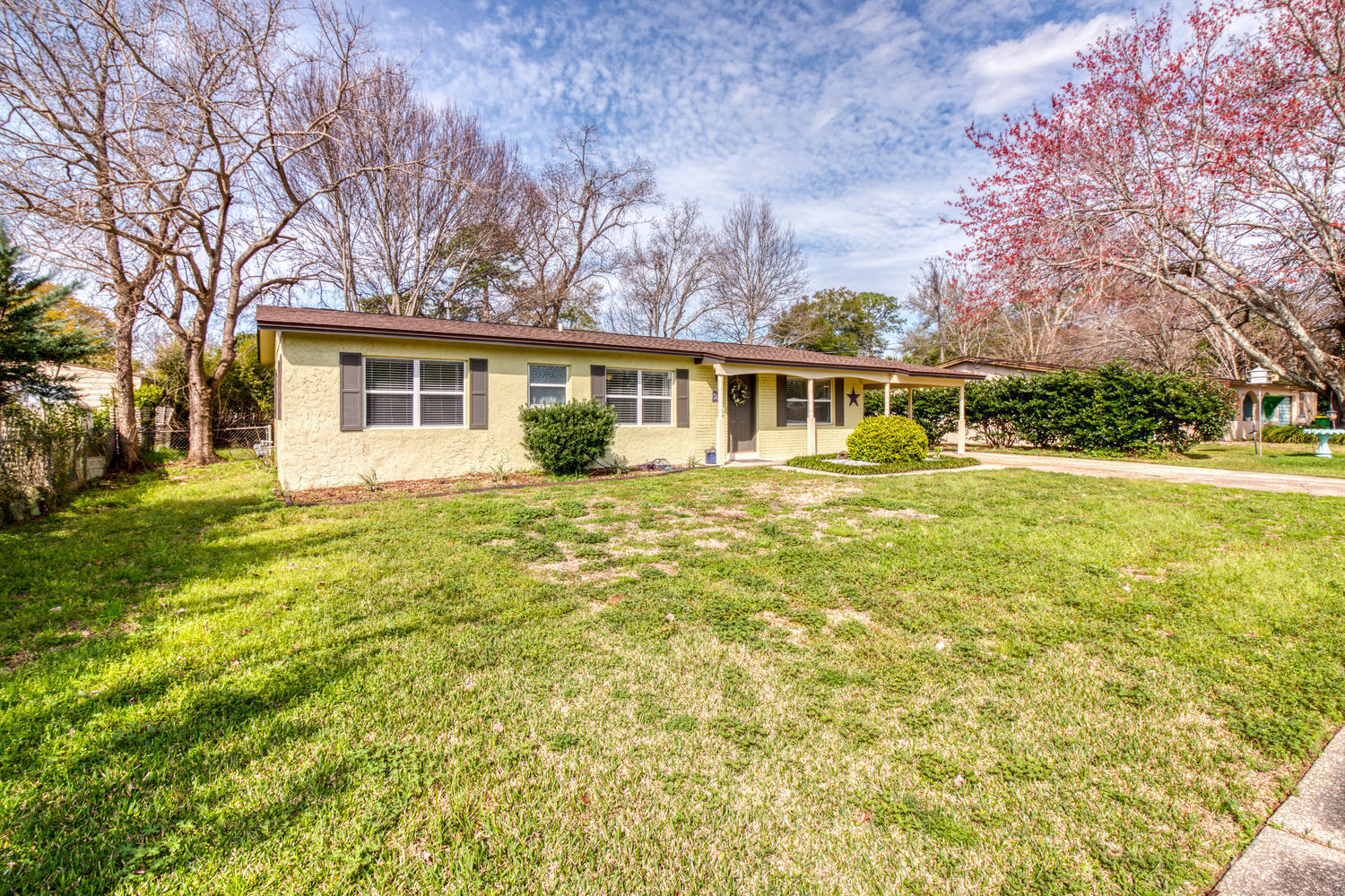 OAK TREE PARK - Residential