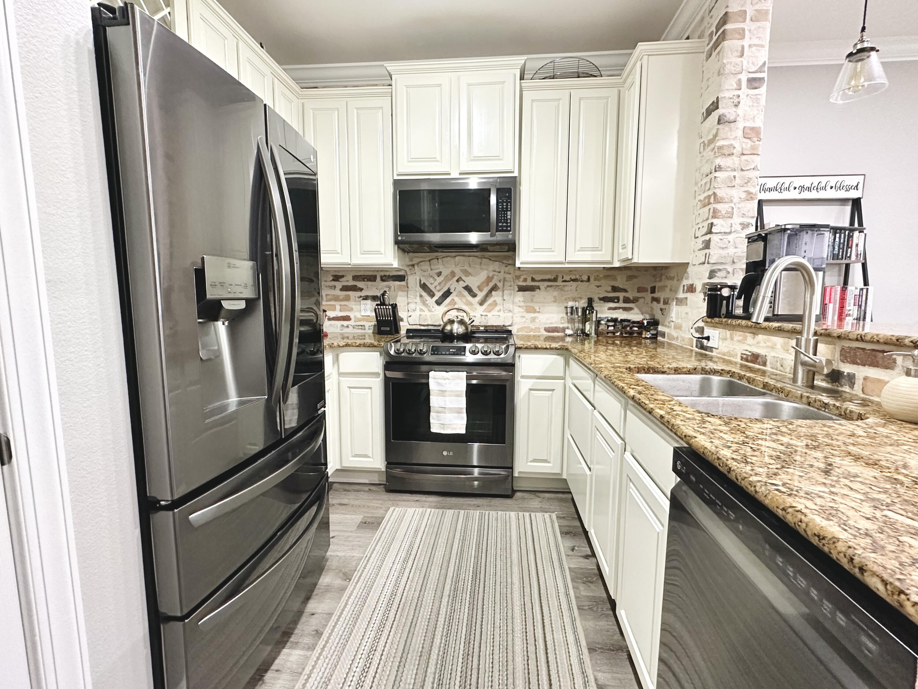EAGLE BAY - Residential
