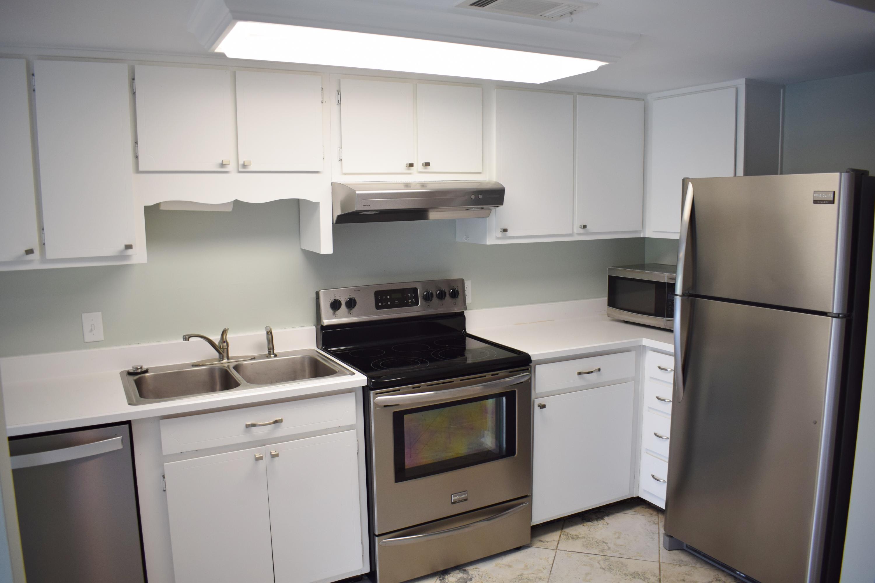 MAGNOLIA VILLAGE CONDO - Residential Lease