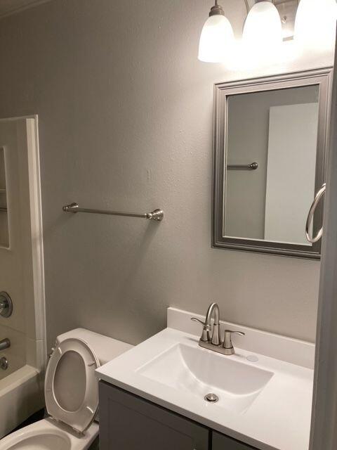 BROWNSVILLE STATION - Residential Lease