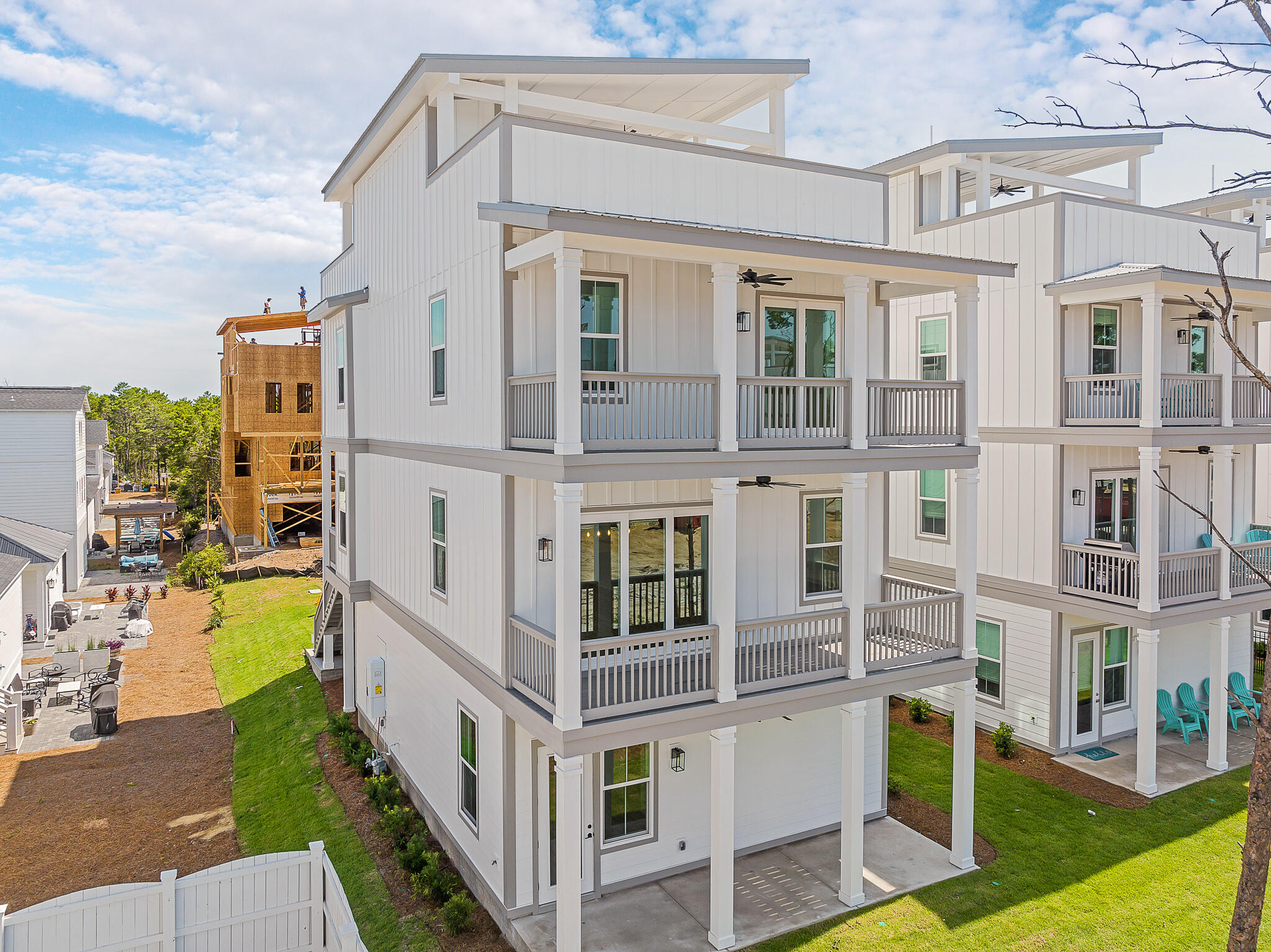 TWIN PALMS - Residential