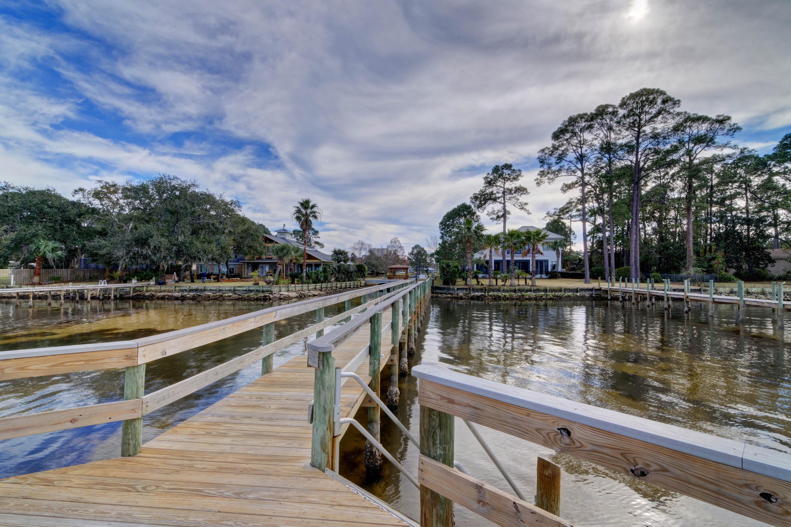BAYSIDE - Residential