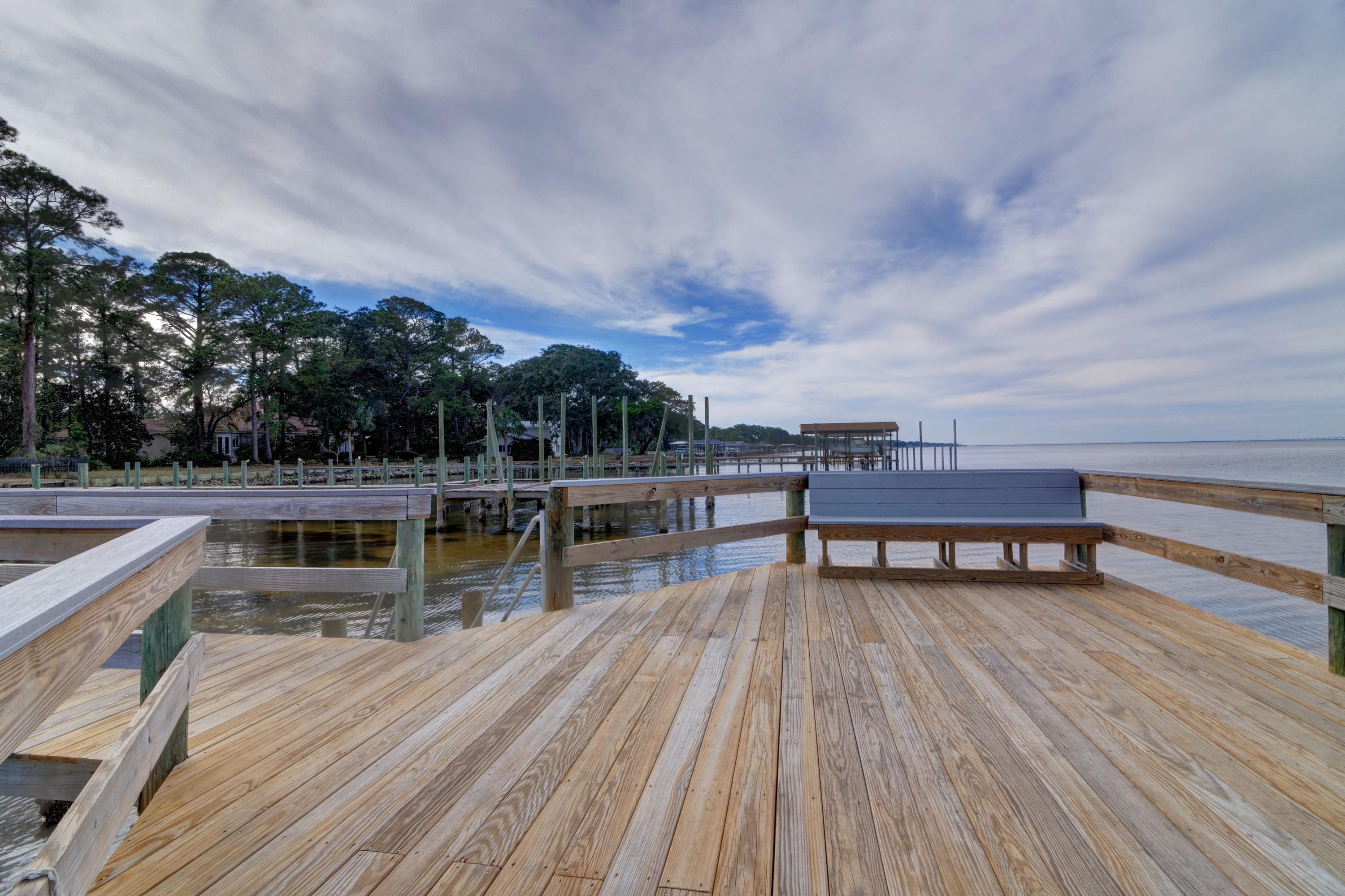 BAYSIDE - Residential