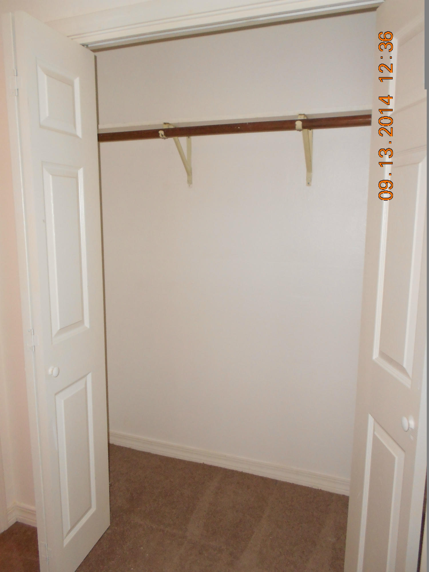VALPARAISO PINECREST 2 - Residential Lease