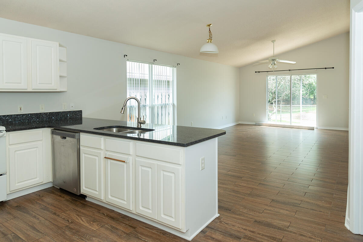 SHALIMAR COTTAGES - Residential Lease