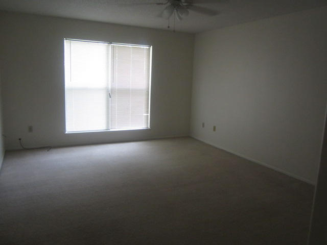 COUNTRYVIEW ESTATES 3RD ADDN - Residential Lease