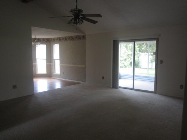 COUNTRYVIEW ESTATES 3RD ADDN - Residential Lease