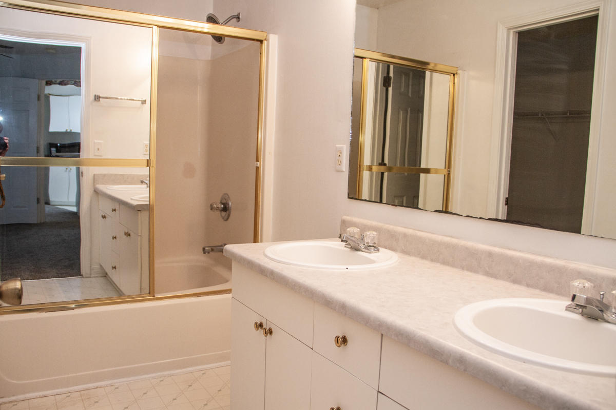 SOUTHWAY ESTATES - Residential Lease