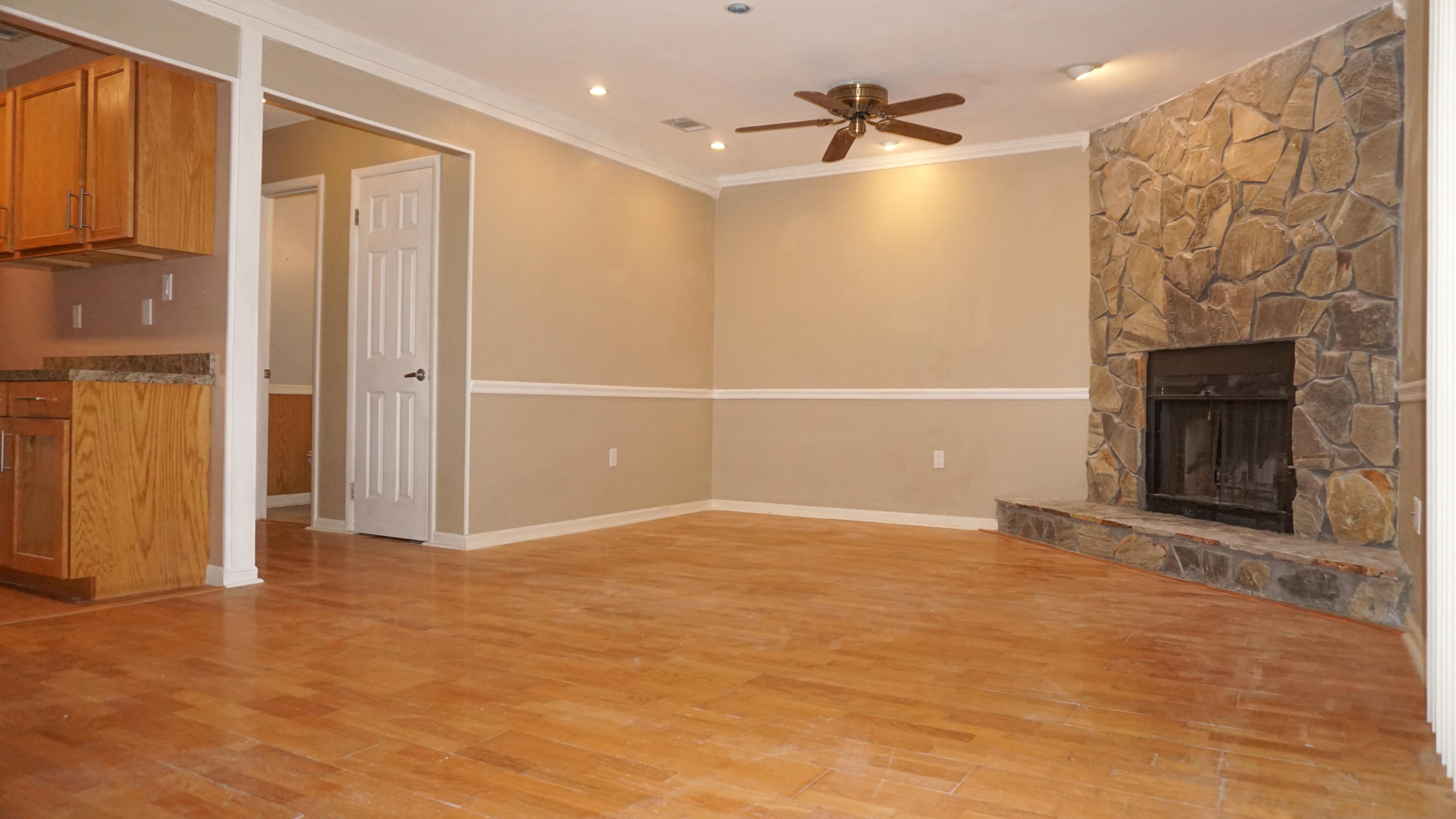 ROCKY BAYOU T/H - Residential Lease