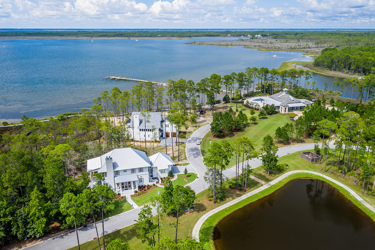 CHURCHILL OAKS - Residential