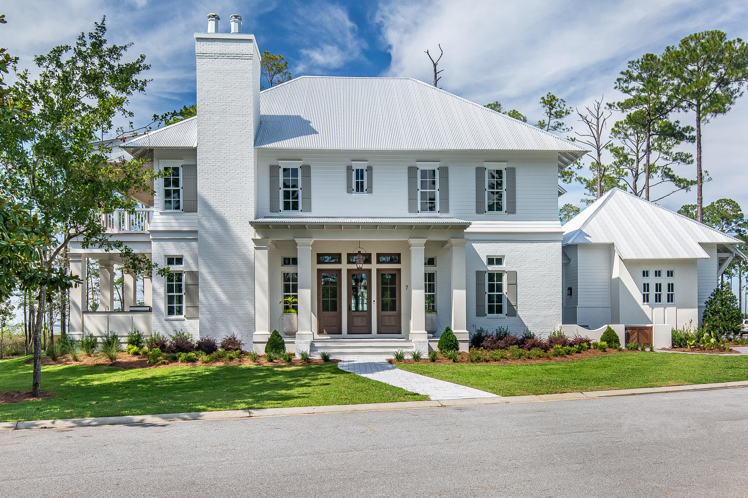 CHURCHILL OAKS - Residential
